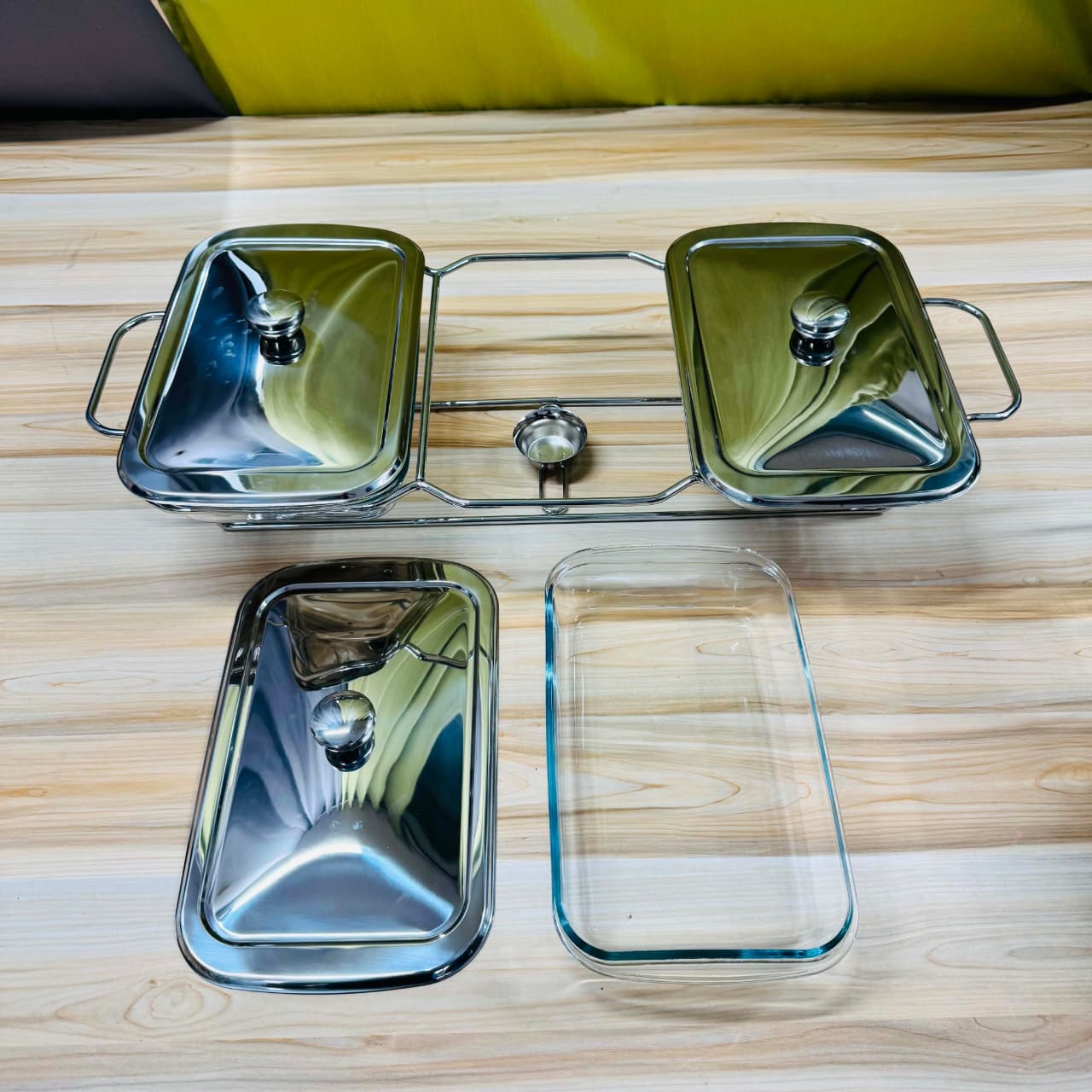 Ovenproof Glass Buffet Dish with Stand