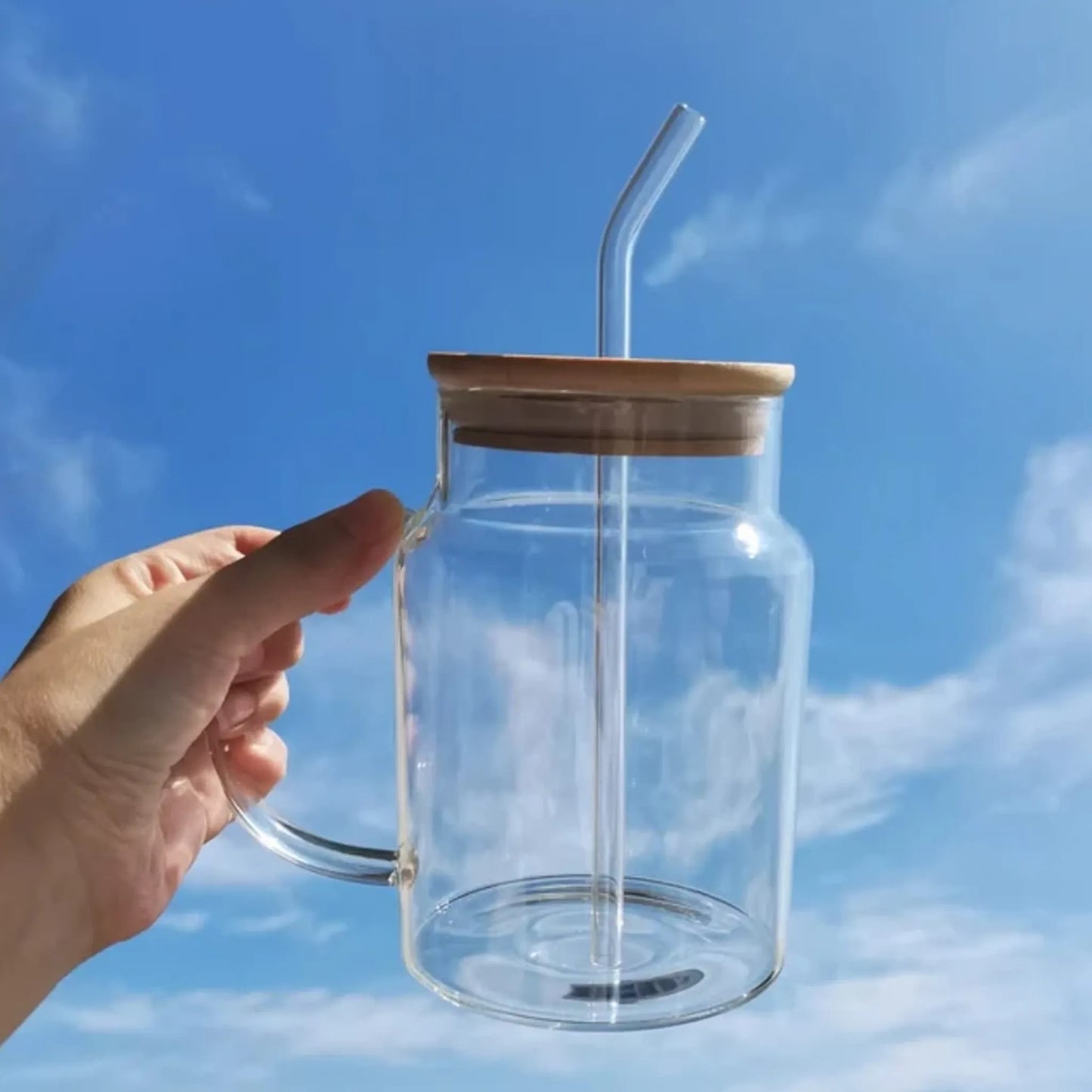 Round Juice Pot with Wooden Lid & Straw